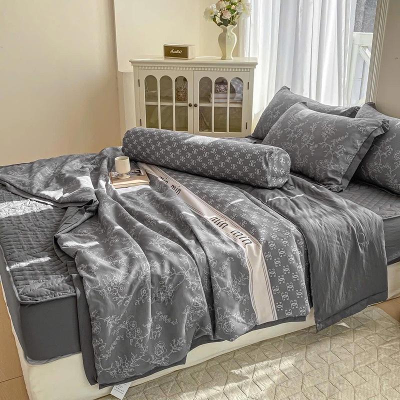 Bộ côtton đũi ga trần chăn hè 5 món mềm mại, thoáng mát. Sản phẩm gồm: 2 vỏ gối đầu, 1 ga trần bọc đệm, 1 chăn trần hè, 1 vỏ gối ôm