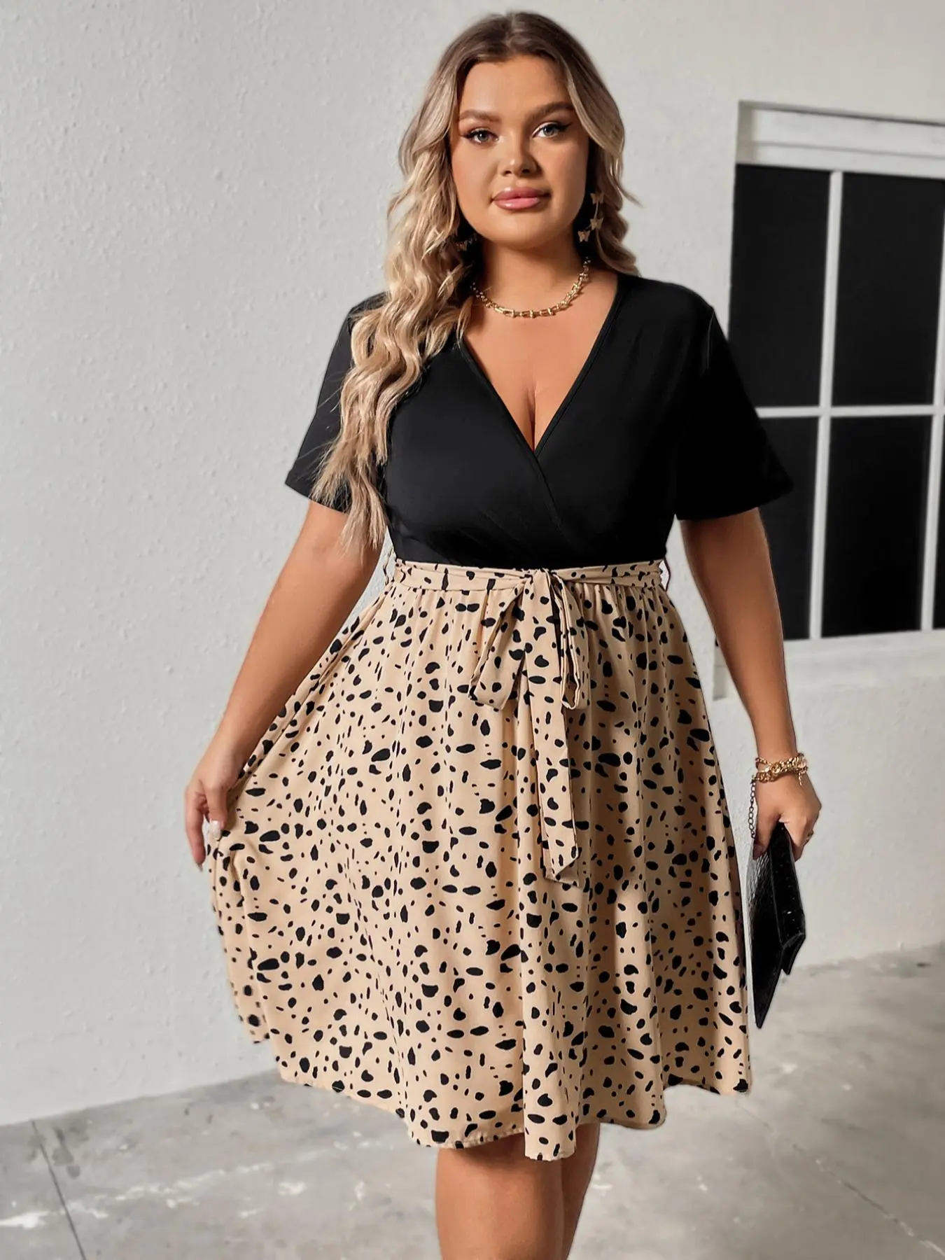 Plus Size Colorblock Wrap Belted Tie Front Dress, Dresses Summer, Casual V Neck Short Sleeve A Line Dress for Summer, Women's Plus Size Summer Clothes for Daily Wear