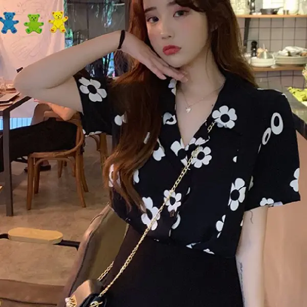 Korean Style Short Sleeve V-neck Flower Shirt for Women Casual Loose Floral Blouse Tops