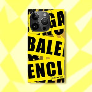 เคสโทรศัพท์ทรงสี่เหลี่ยม ลายแอปเปิ้ลสีเหลือง สำหรับ iPhone 14 Pro Max และ iPhone 15 Pro ส่วนบุคคล พร้อมตัวอักษรที่ครอบคลุมเต็มรูปแบบ เคสกันกระแทก ดีไซน์สร้างสรรค์ใหม่สำหรับปี 2023 เคสแข็ง แฟชั่น Niche เท่