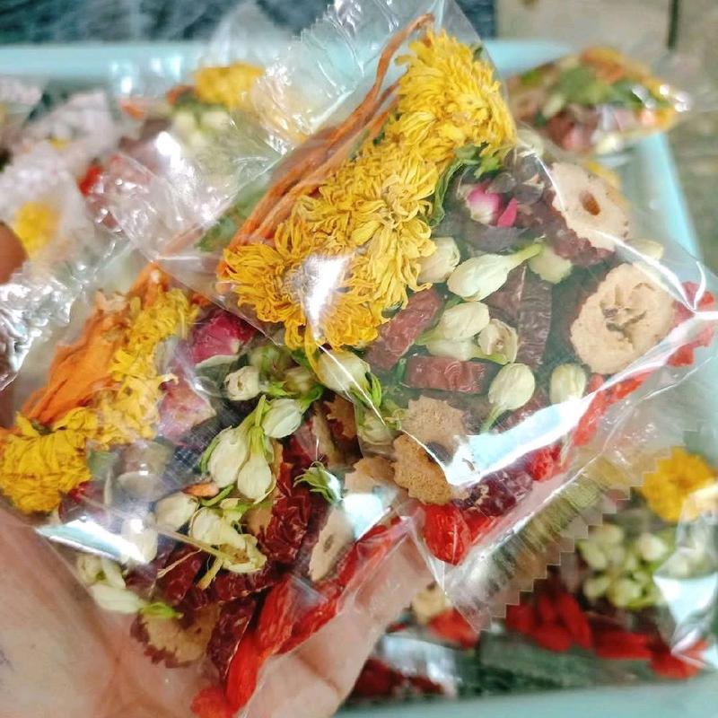  1 túi 20 gói Trà thảo mộc dưỡng nhan 7 vị traho acuc 