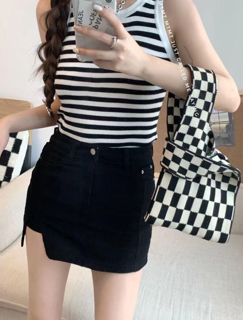 Product Introduction of Stretch Korean Style Denim Skirt Women's High Waist Anti-Exposure A- line Miniskirt and Divided Skirt Split Hip Skirt Summer 6