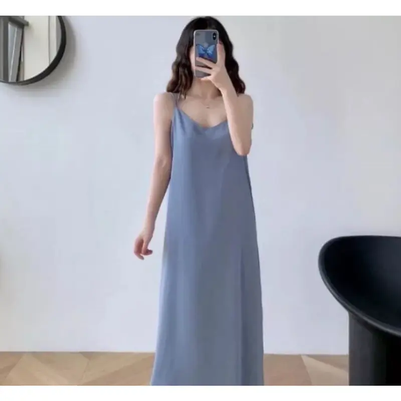 Đầm Lovito maxi 2 dây dáng dài chất lụa mềm cổ V xẻ tà tôn dáng cực xinh 4