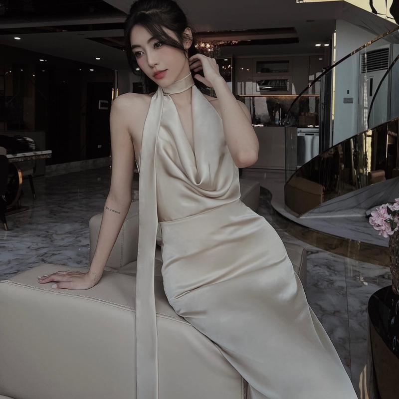 đầm lụa dài cổ đổ from đuôi cá