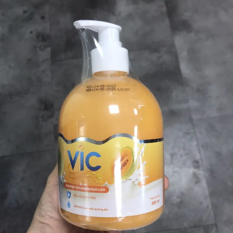 Chai nước rửa tay V﻿‎I﻿﻿C Hương Táo/Dâu/Dưa Lưới/Chanh 500ml 2