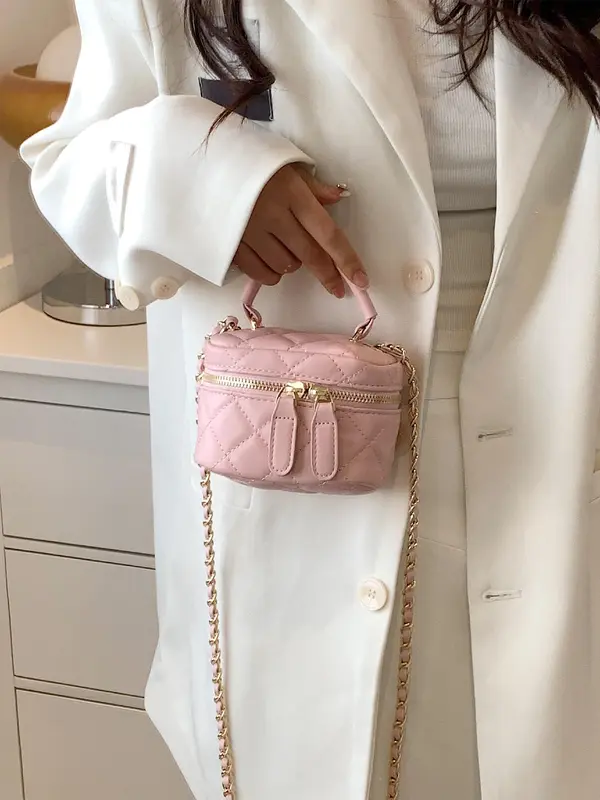 Fashion Quilted Embroidered Handbag, Plain PU Leather Zipper Crossbody Bag with Chain Strap, Bucket Bag for Work Travel 7
