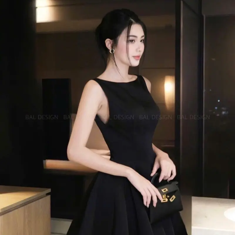 Váy tacta hai màu khoét lưng mềm dày dặn chuẩn form 5