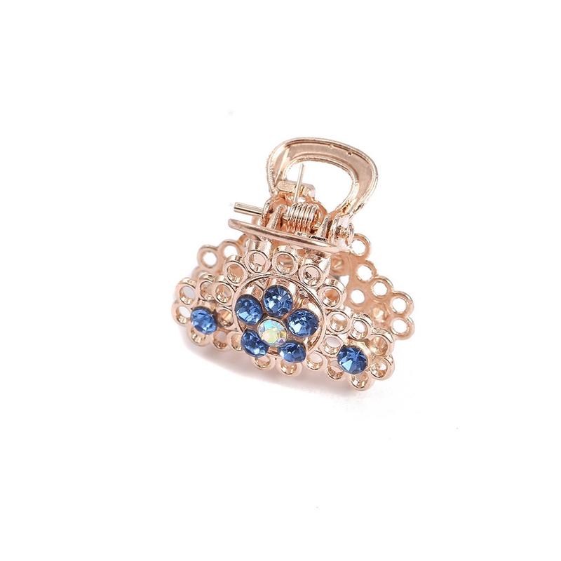  Kẹp càng cua đính hột xoàn  kích thước dài khoảng 2em  shop giao màu ngẫu nhiên. 