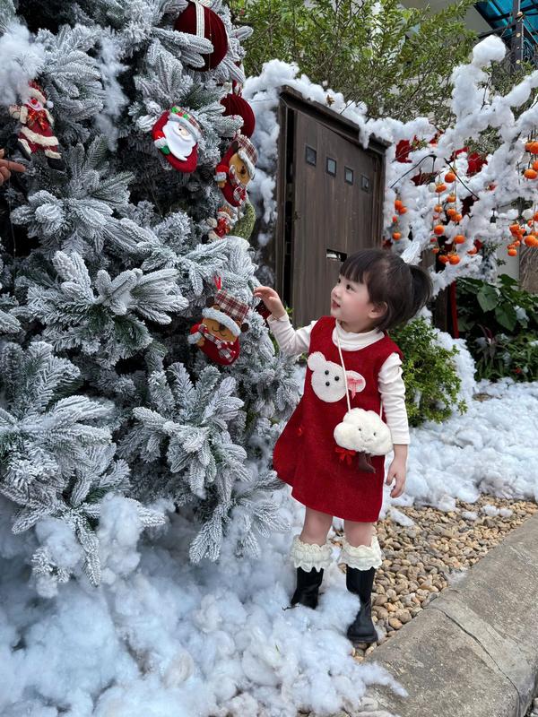  Vivi baby Yếm Nhung Mềm Kim Tuyến Đỏ Cho Bé Gái Mặc Noel  Tết xinh xắn  Không kèm Áo  