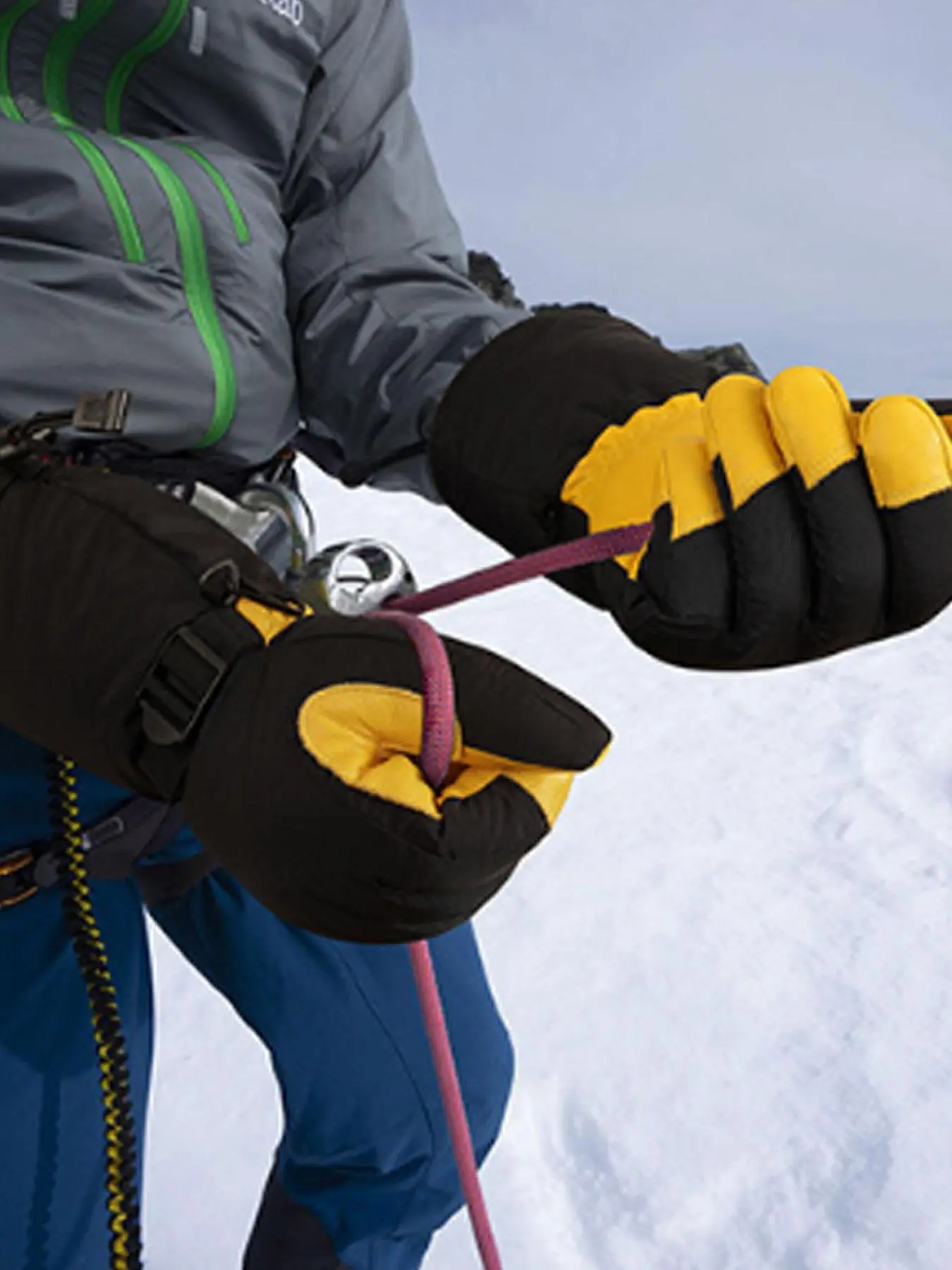 Unisex Colorblock Thickened Drawstring Ski Gloves, 1 Pair Waterproof Windproof Buckled Snow Gloves For Outdoor Sports Skiing Snowboarding, Sports Gloves For Winter