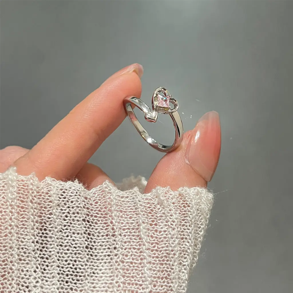 Finna - Ring cincin wanita Perak Simple Aesthetic Lucu Adjustable Model Panah tidak beraturan Aksen Love Hati Pink Diamond Zirkon Perhiasan Aksesoris Fashion  Korean Style [C3-2]