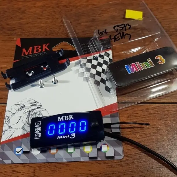 VOLTMETER DIGITAL PENGUKUR BATERAI-SUHU-JAM 3 IN 1 UNIVERSAL 0