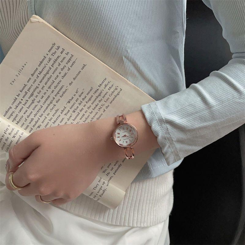 Product Introduction of Đồng Hồ Cao Cấp Phong Cách Cổ Điển, Dành Cho Nữ, Ưa Nhìn, Thích Hợp Cho Sinh Viên, Thiết Kế Đơn Giản, Duyên Dáng Và Nhỏ Gọn, Vòng Tay Tinh Tế, Phong Cách Ins 9