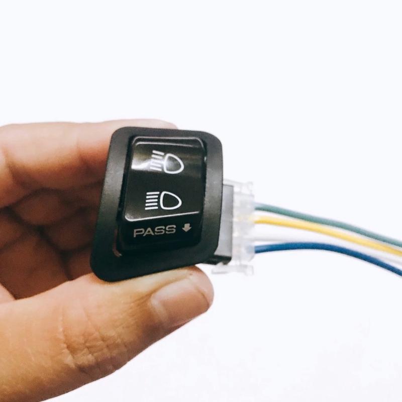 Công Tắc Passing Cho Xe Máy Honda Vision Wave Air Blade SH... Lưu ý công tắc passing gồm 3 chế : pha cốt Và chế độ nháy pasing - Không phải công tắc tắt đèn