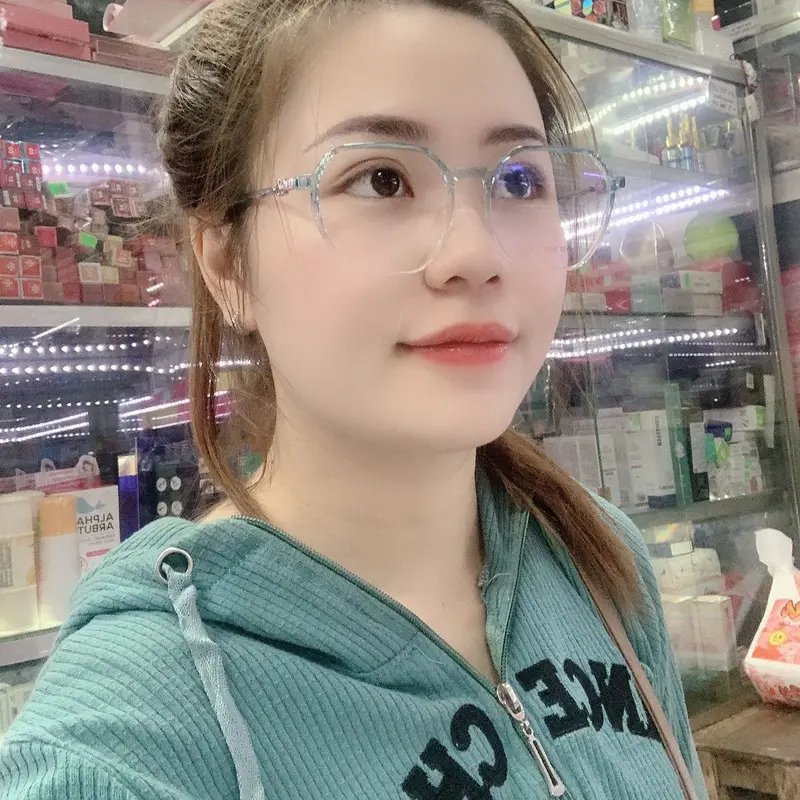 Kính đa giác dẻo  D1 nam nữ ( tặng bao da+ khăn lau) 14cm 7