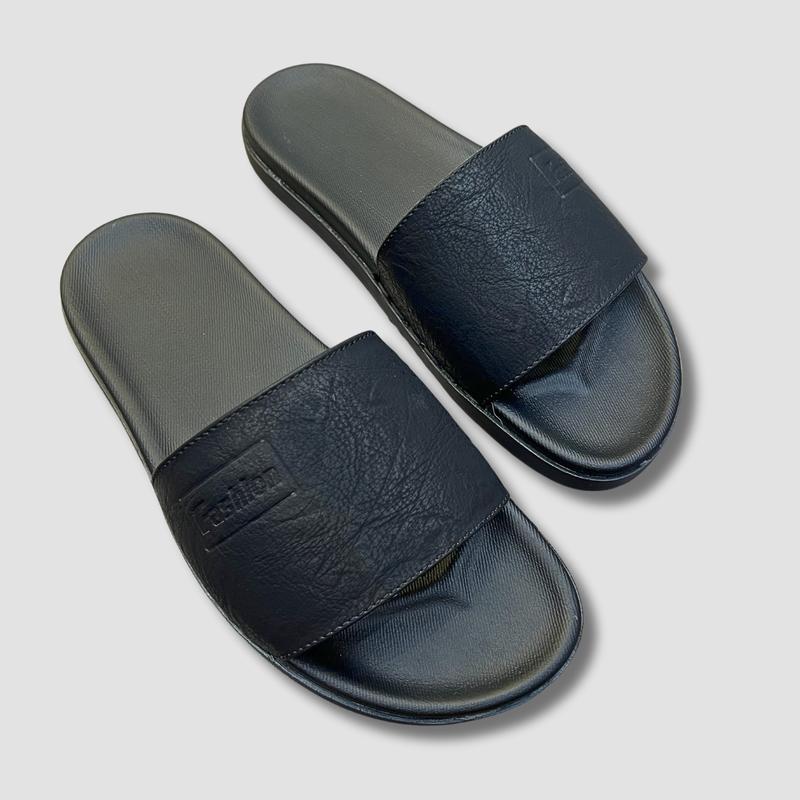 Product Introduction of Dép quai ngang Logo Fashion in chìm, Dép lê nam [ Khâu Quai đế ] đế cao su hai lớp bền bỉ. Dép nam da sít đen phong cách đơn giản Slipper. Đồng DéP 7