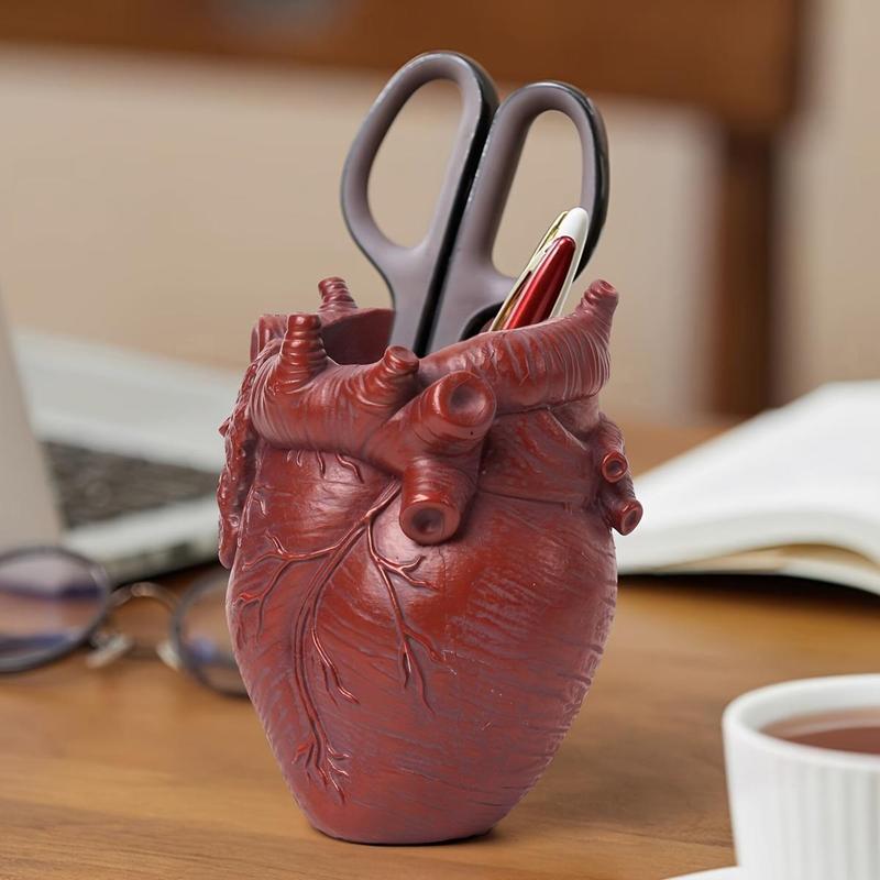 Product Introduction of Heart Design Pencil Holder, 1 Count Creative Desktop Pen Holder, Desk Organizer for Home Office Dormitory School 0