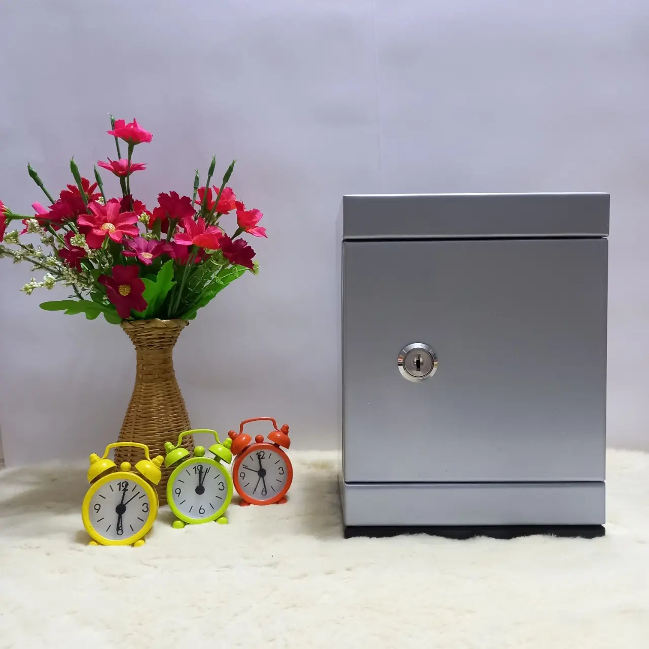 Tủ sắt mini đứng có khóa chìa an toàn khi đẻ giáy tờ trang sức,tiền bạc