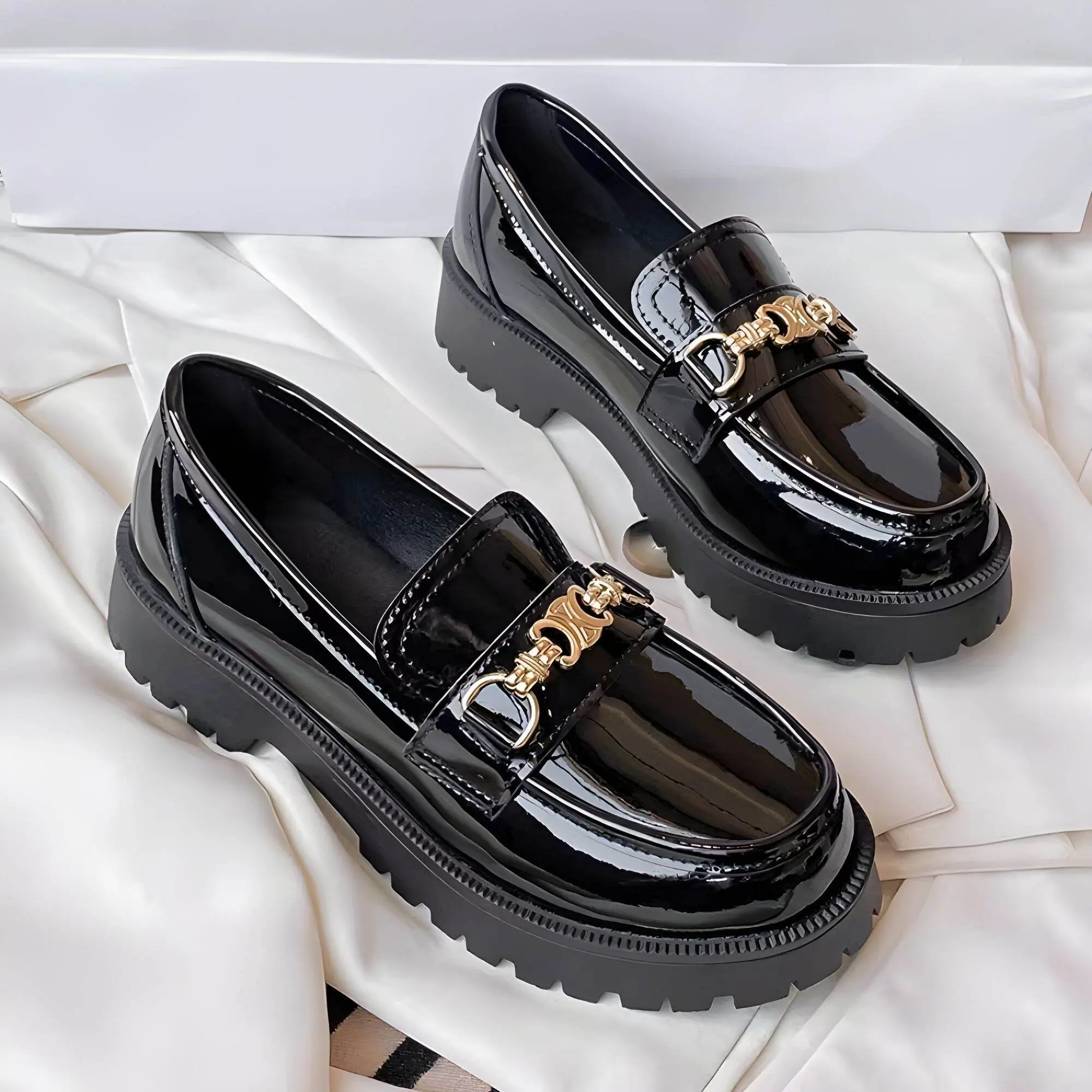 Sepatu Docmart Hitam Glosy sepatu loafers Wanita Slip On Trend Fashion Korean Terbaru 2023 Kerja Shoes Cewek Kasual