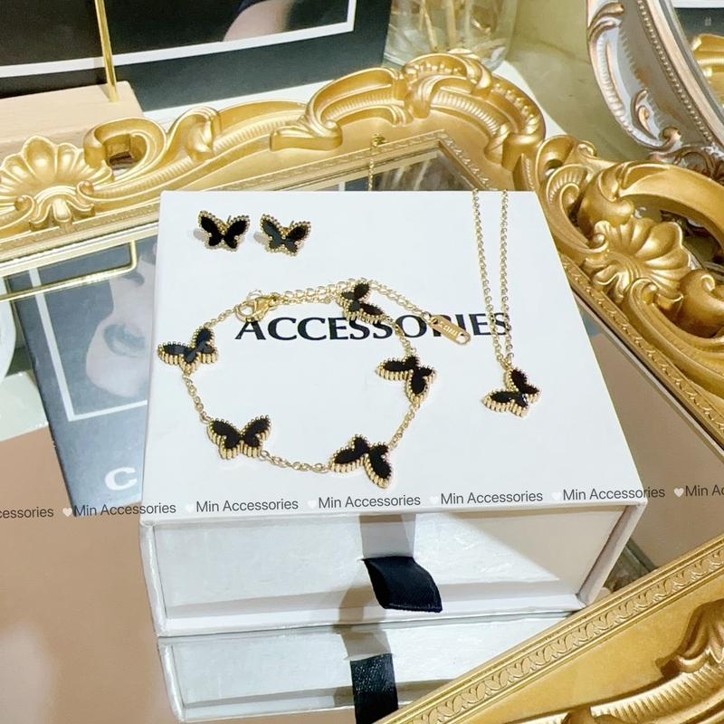  Set khuyên tai vòng cổ lắc tay hồ điệp chất liệu titan cao cấp k đen k han gỉ by Min Accessories Voi 