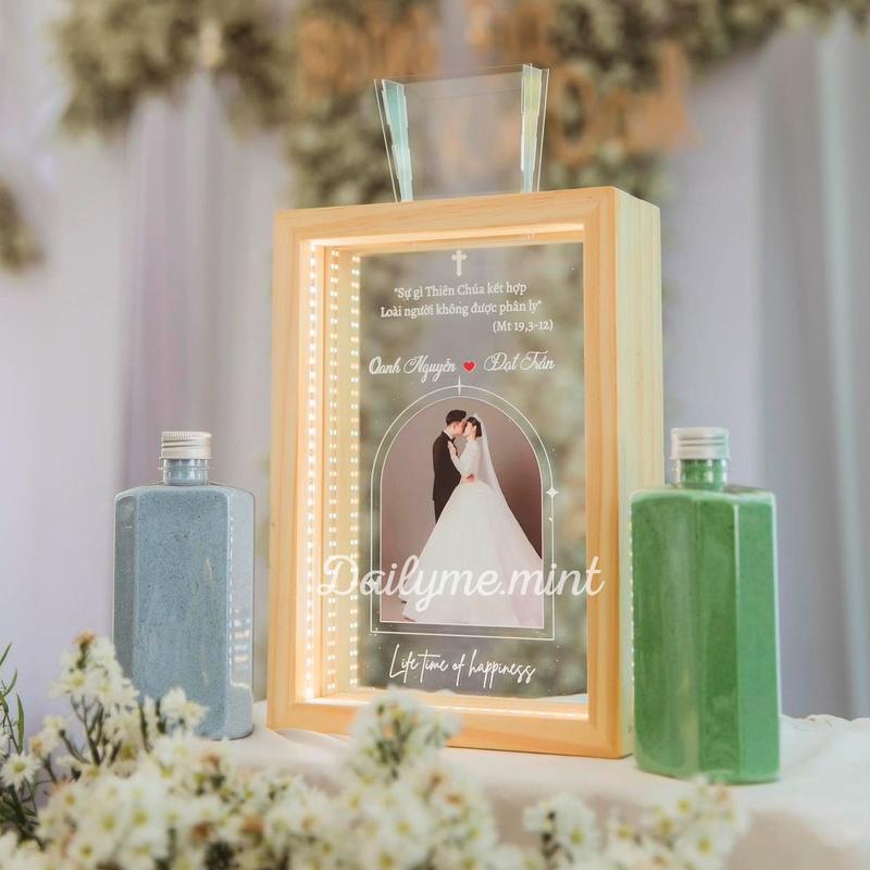 Hộp Gỗ Rót Cát Ngày Cưới In Ảnh Màu Thiết Kế Theo Yêu Cầu - Dailymemint