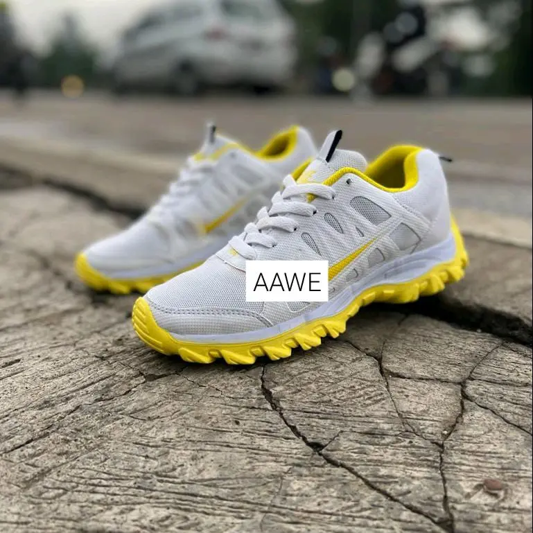 sepatu haiking wanita/sepatu outbond/sepatu tracking
