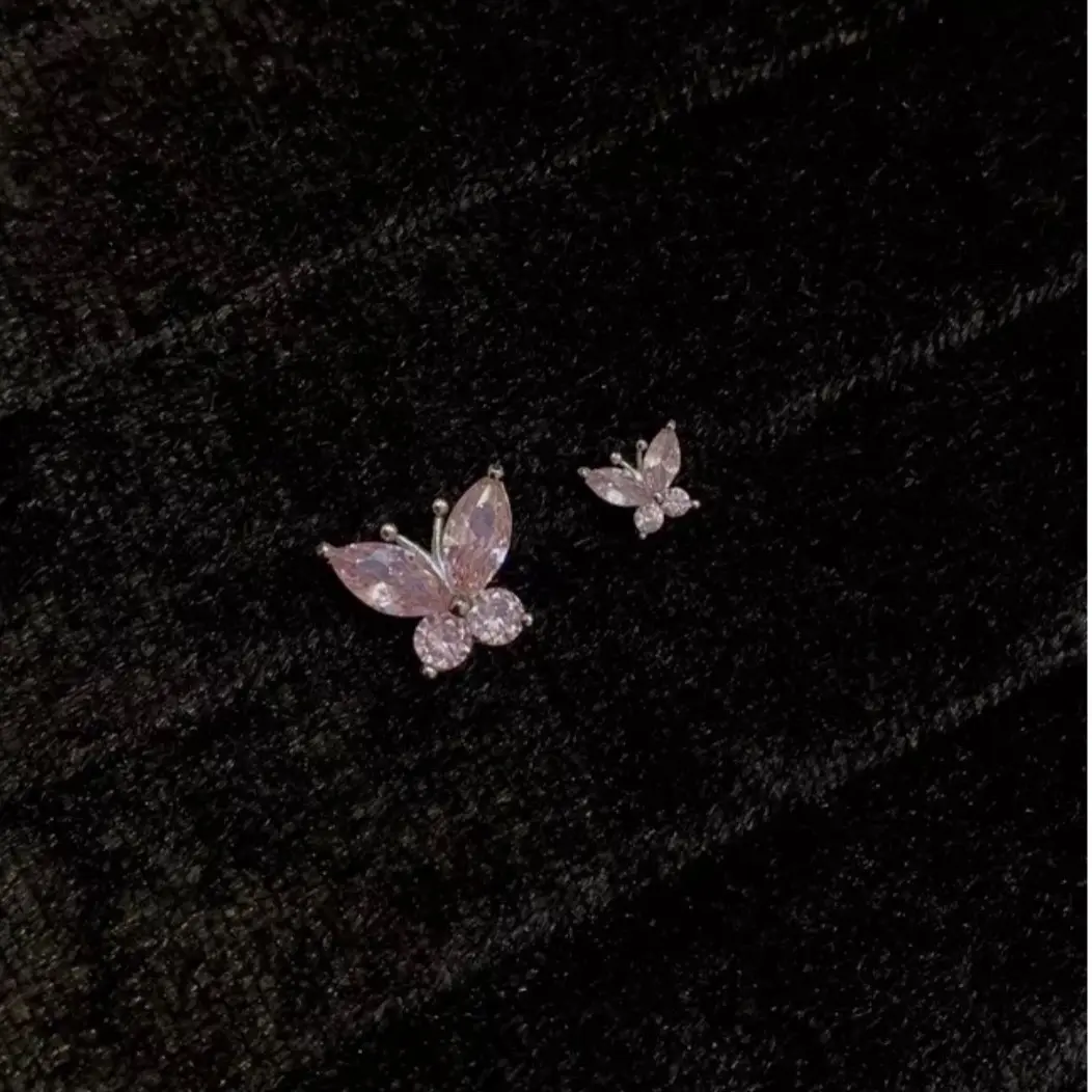 Khuyên Đá Pink Butterfly • Lamontshop