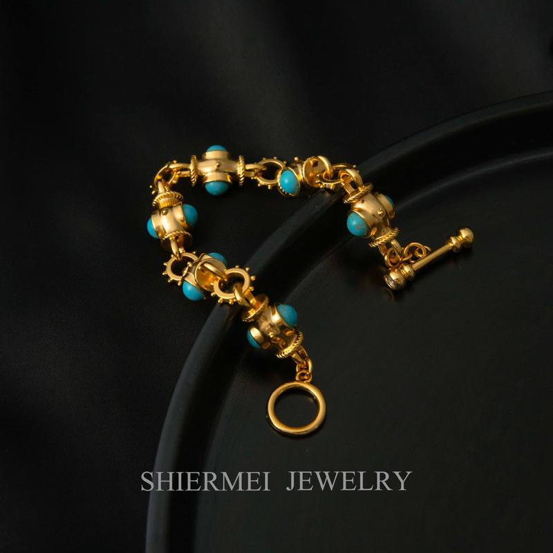 Product Introduction of Qingdao Mid-Ancient Vintage Series Double-Sided Three-Dimensional Turquoise Retro Gold-Plated Ins Court Niche High-Grade Bracelet 3