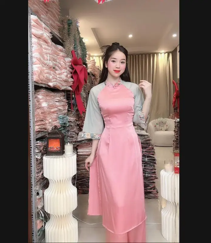(Y42) Áo dài lụa thiết kế tay phối cách điệu by Thương Lê Y42 3