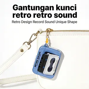 Gantungan Kunci Retro Tape Recorder Mini - Pemutar Musik Portable, Rekam & Putar Suara, Model Radio Jadul, Aksesoris Kamera & Tas Vintage, J-Hope Playlist, Anti Gores, Kualitas Terbaik, 3.5mm Jack, UKuran 15x10x5 cm