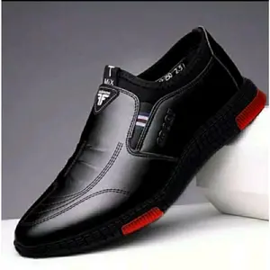 Sepatu pria pantofel hitam sepatu slip on formal kasual