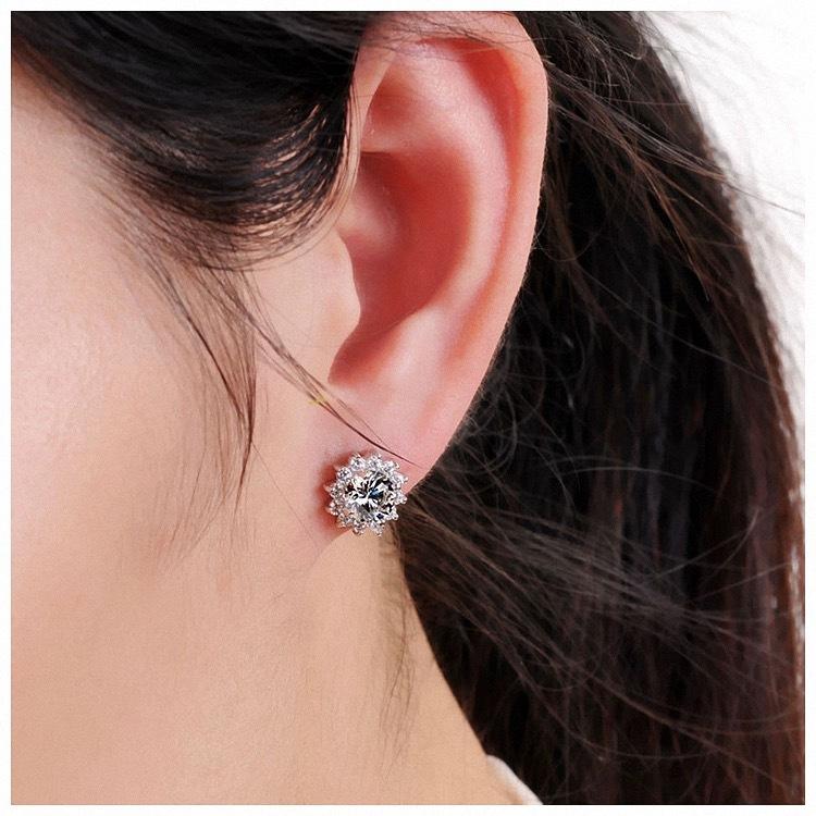 Product Introduction of Bông tai hoa hướng dương quý phái sang trọng dành cho phụ nữ 2