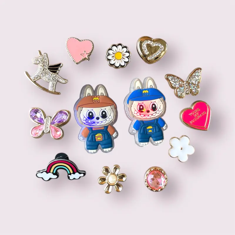 Bộ 10-12 sticker gắn dép sục, bộ charm labubu dèn hottrend xinh xắn 0