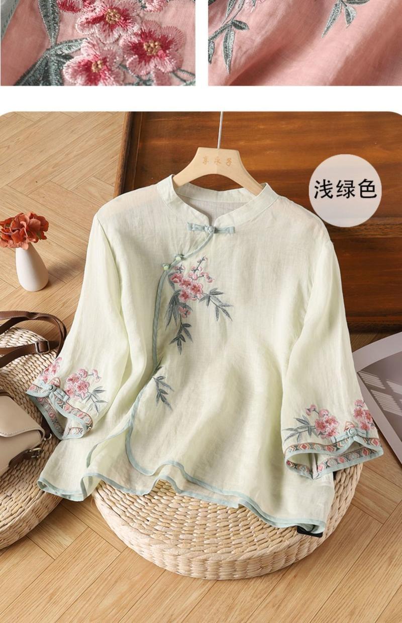 Product Introduction of Áo Cánh Cổ Điển Nút, Cổ Chân Đế, Vạt Nghiêng, Phong Cách Dân Tộc, Thêu Nặng, Làm Bằng Vải Lanh Bông, Tay Áo Ba Phần Tư, Dành Cho Nữ, Hàng Mới Về Mùa Hè 2025 Top Women Sơ Mi 9
