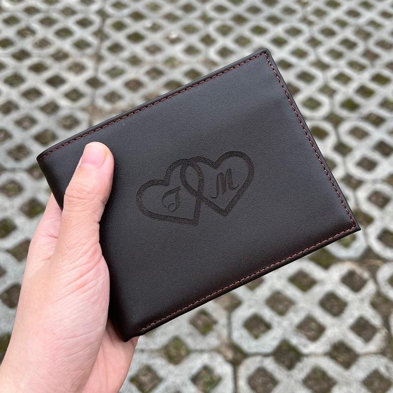 [FULLBOX] VÍ BÓP NAM DA BÒ THẬT CAO CẤP, KHẮC TÊN THEO YÊU CẦU, TẶNG KÈM TÚI, THIỆP, HỘP NƠ ĐẦY ĐỦ - Quà tặng bố, chồng, người yêu sang trọng Wallet Hình Chữ Nhật