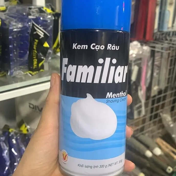 bọt cạo familar