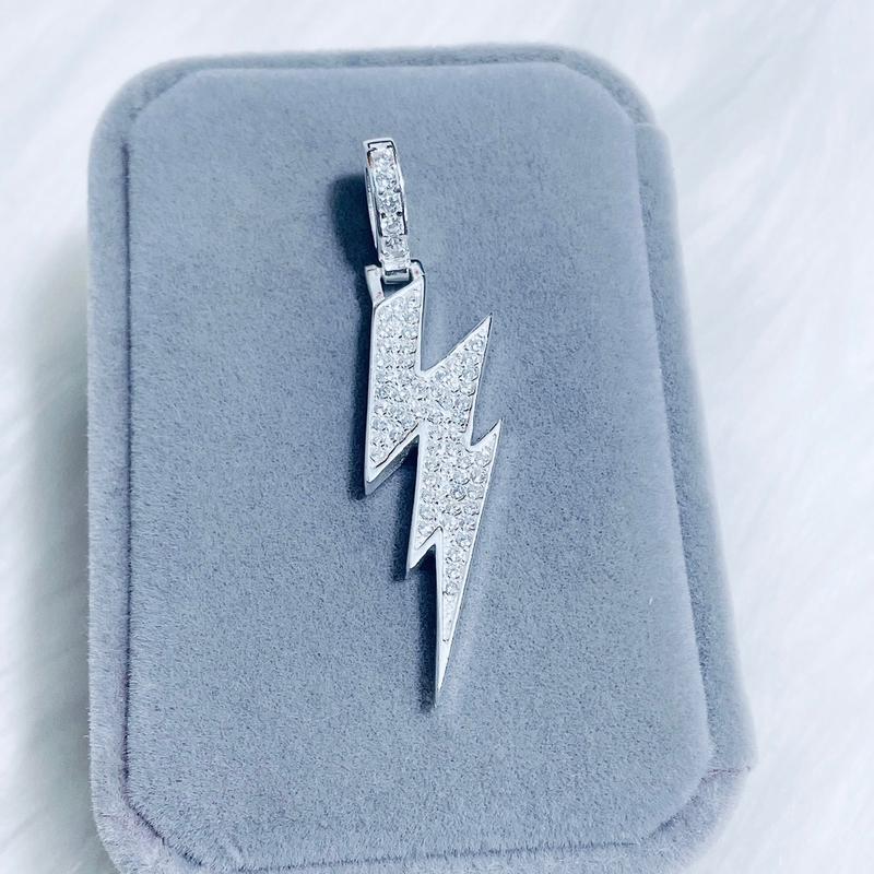 Mặt Dây chuyền Nam Hình Tia Sét Bạc Ta Đính Đá Có Lót Lưới