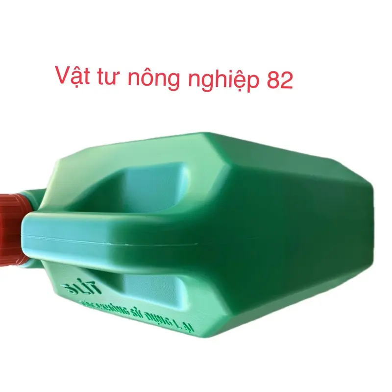 Can nhựa 4,5lít hiệu Trâu rừng đen dùng chứa nước 0