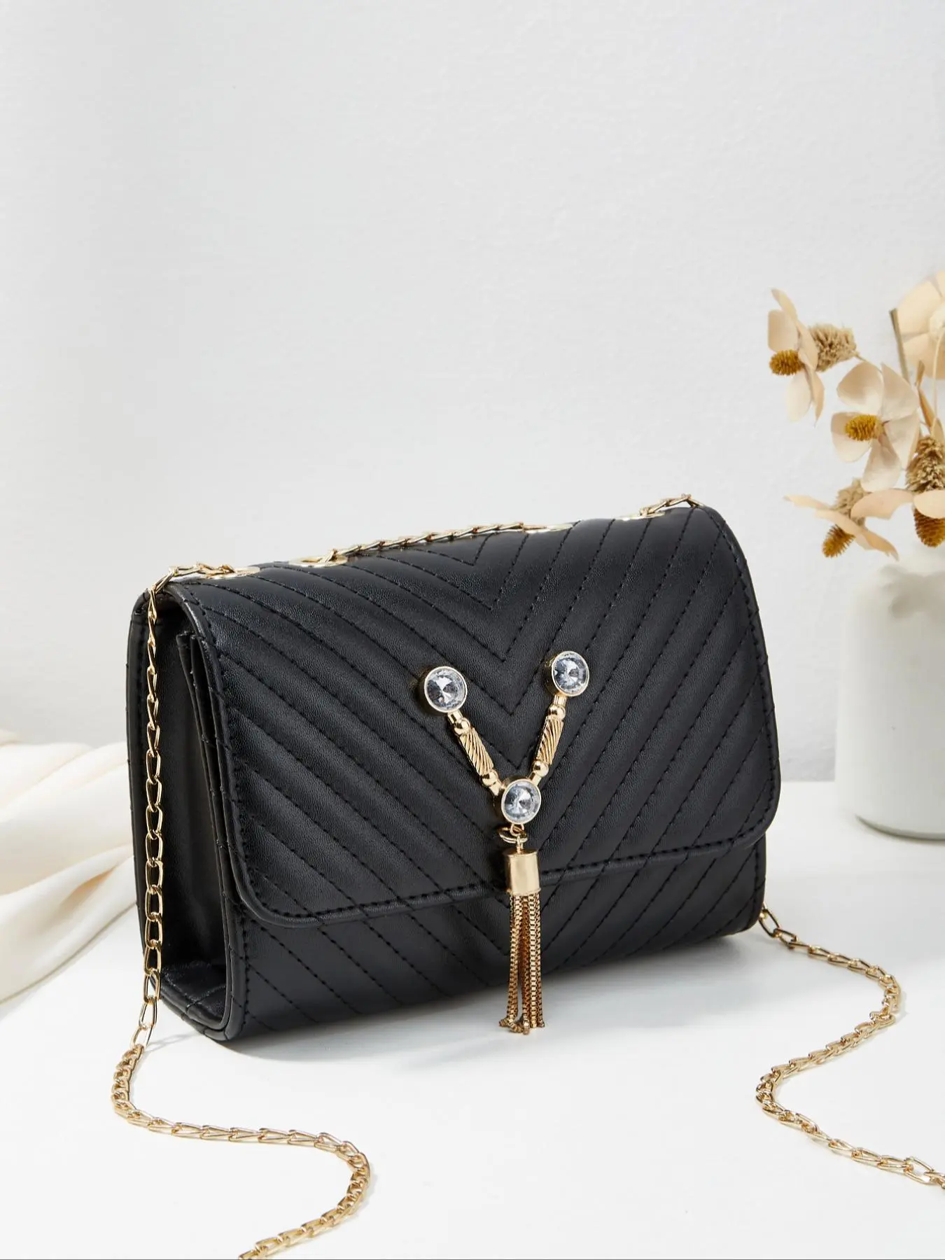 Women's Classic Square Shoulder Bag, Fashion Geometric Rhinestone Decor Crossbody Bag, Elegant V-Quilted Flap PU Leather Shoulder Bag With Metal Chain Strap & Tassel Charm