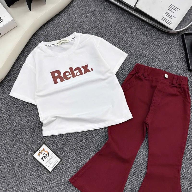 Set áo phong mix quần loe đỏ bé gái 7