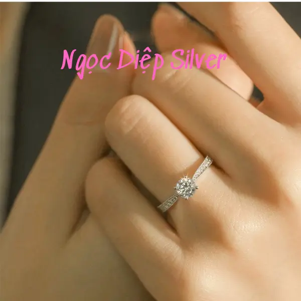 Nhẫn nữ thiết kế bốn chấu thanh lịch B8 2