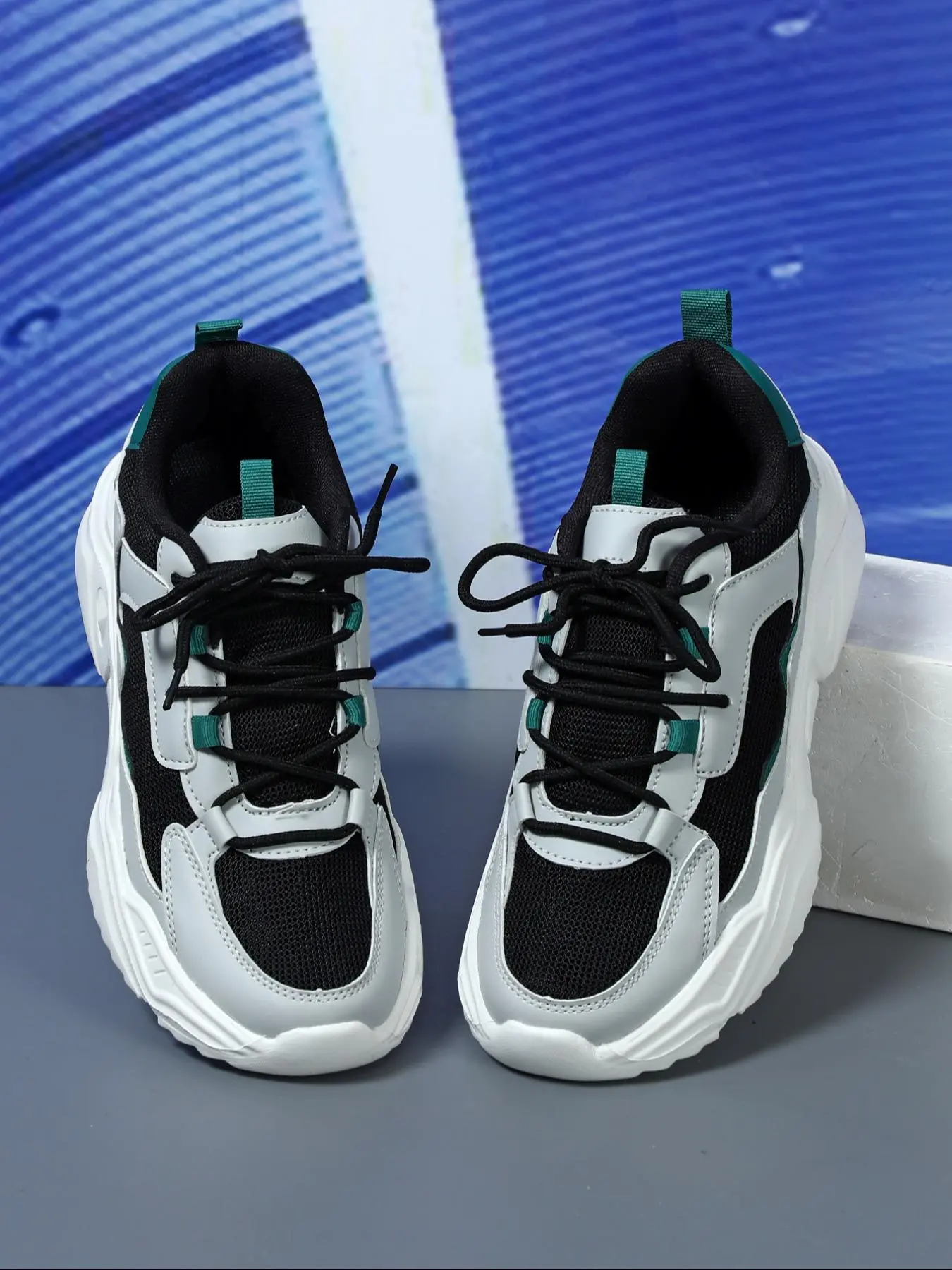 Women's Fashionable Patchwork Lace Up Low Top Sneakers, Casual Comfortable Breathable Sports Running Shoes, All-match Round Toe Chunky Sneakers for Daily Wear