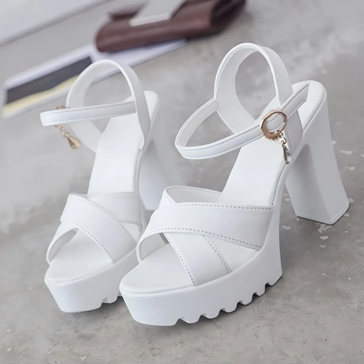 Giày Sandal Nữ Cao Gót Đế Dày Chống Thấm Nước Giày Sandal Nữ Đế Dày Phiên Bản Hàn Quốc Mùa Hè Miệng Cá Gợi Cảm Giày Nữ Nhung DéP Shoes