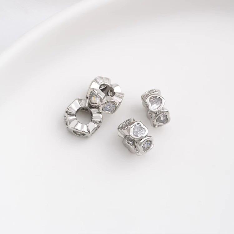 Product Introduction of Phụ Kiện Trang Sức Chuỗi Thủ Công Hạt Specar Cỏ Ba Lá Trái Tim Zircon Bạch Kim Mạ Đồng, Hạt Specar Lỗ Lớn 17