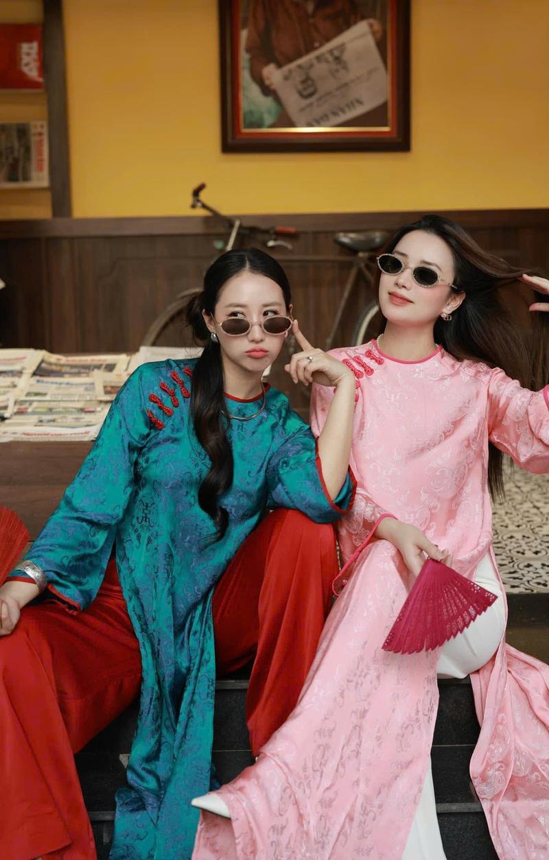 Product Introduction of Áo Dài Gấm Xuông Cổ Tròn Cao Cấp ,Áo Dài Thọ Dơi Đính Cúc Tàu Tay Dài Suông May Sẵn -AODAITET 11