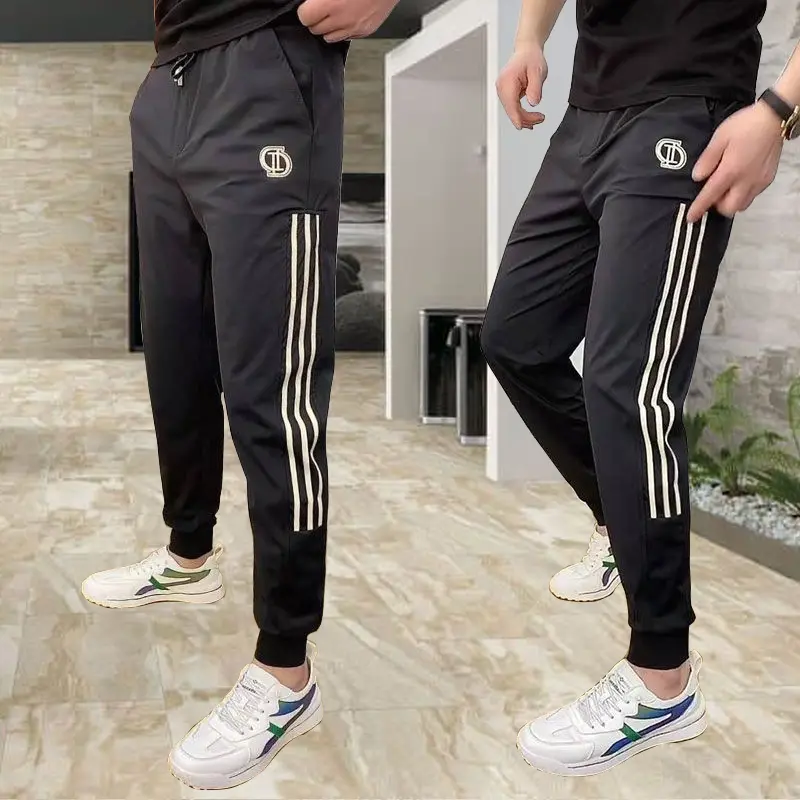Quần Jogger Nam, Quần thể thao nam Hàn Quốc Sport Tập Thể Dục, vải thun co giãn, màu đen màu ghi Tập Gym 4