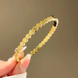 Fedora GT-07 Gelang Tangan Titanium Wanita Mewah Adjustable Diamon  / Anti Karat