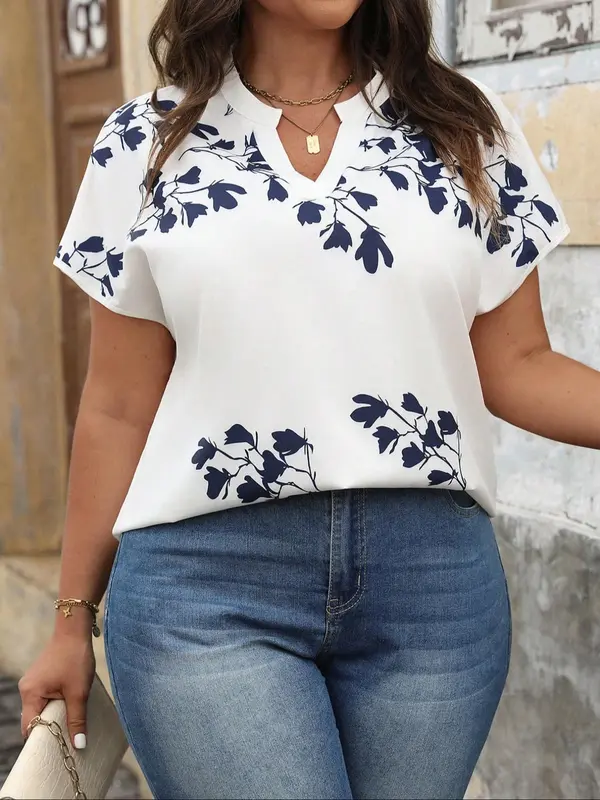 【Plus Size】 All Over Floral Print Curved Hem Blouse, Casual Short Sleeve V Neck Top for Summer, Women's Clothing for Daily Wear 2
