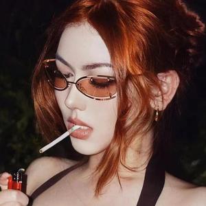 แว่นกันแดดทรงแคทอาย อินเทรนด์ ครึ่งกรอบ ส่วนบุคคล สไตล์เทคโนโลยีในอนาคต แว่นตาแบบหมุดย้ำกลวง