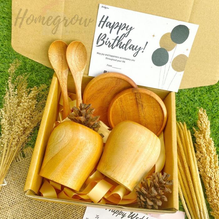 Hampers gelas mini couple aesthetic / hampers gelas kayu mahoni set / kado wedding / souvenir pernikahan / kado wisuda / gelas mug kayu / hadiah ulang tahun / kado unik kerajinan kayu murah hampers idul fitri 1